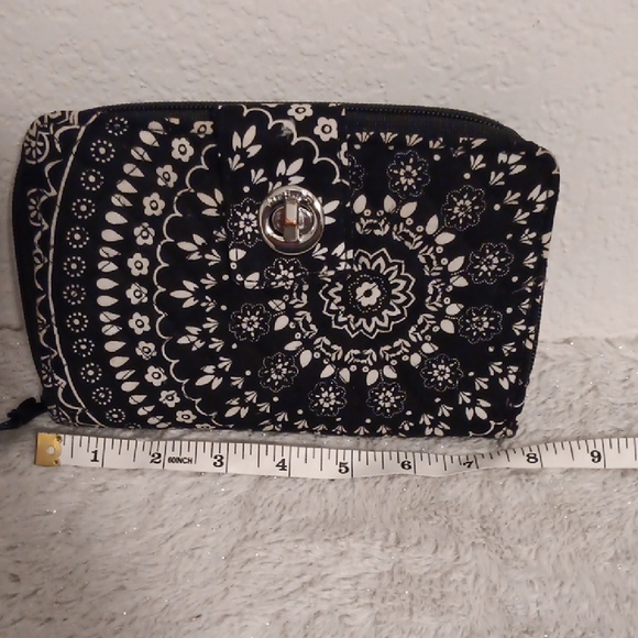 Vera Bradley Black and Cream Floral Wallet - Picture 11 of 13